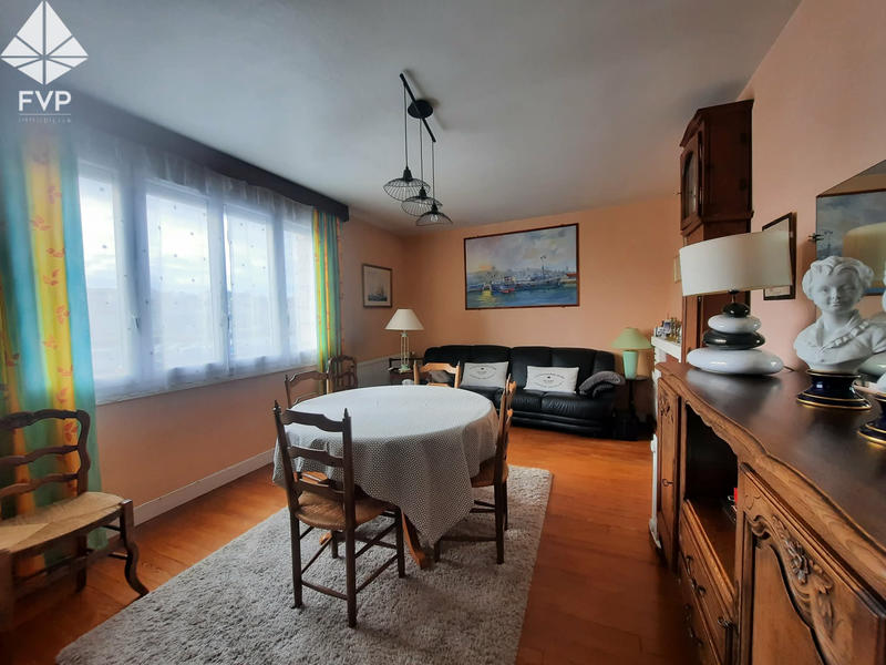 Maison - 90 m² - 6 pièces