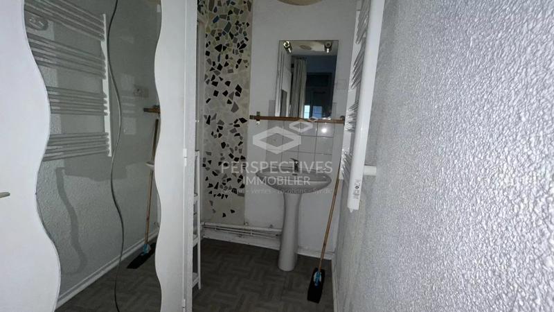 Studio - 25 m² - 1 pièce