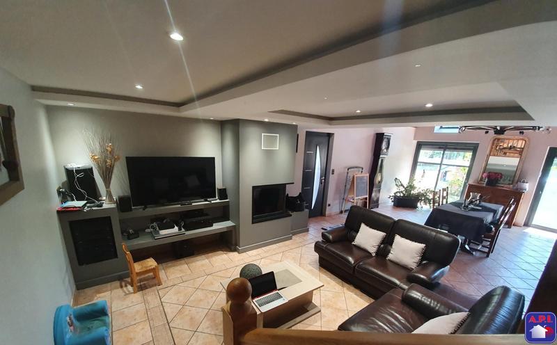 Corps de ferme - 223 m² - 5 pièces