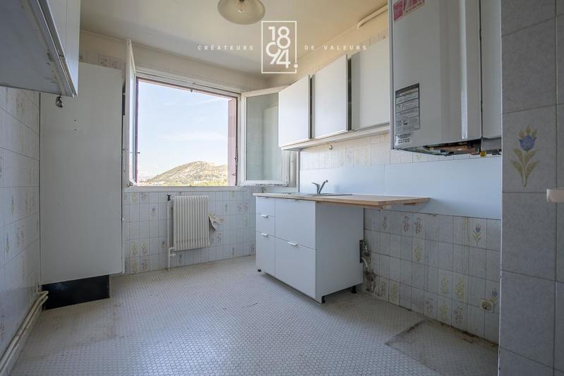 Appartement - 111 m² - 4 pièces