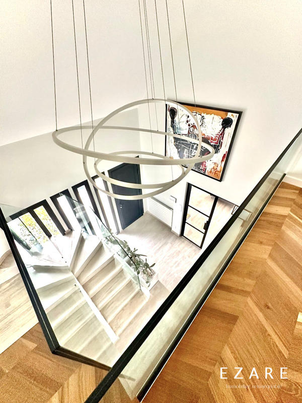 Maison - 361 m² - 12 pièces