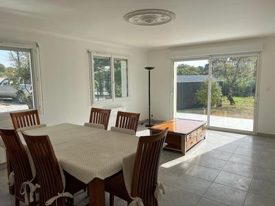 Maison - 95 m² - 4 pièces