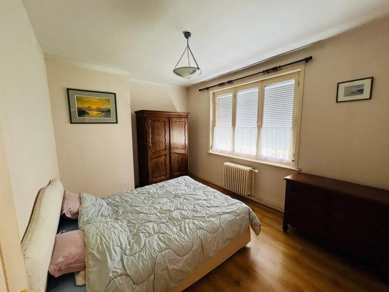 Maison - 207 m² - 8 pièces