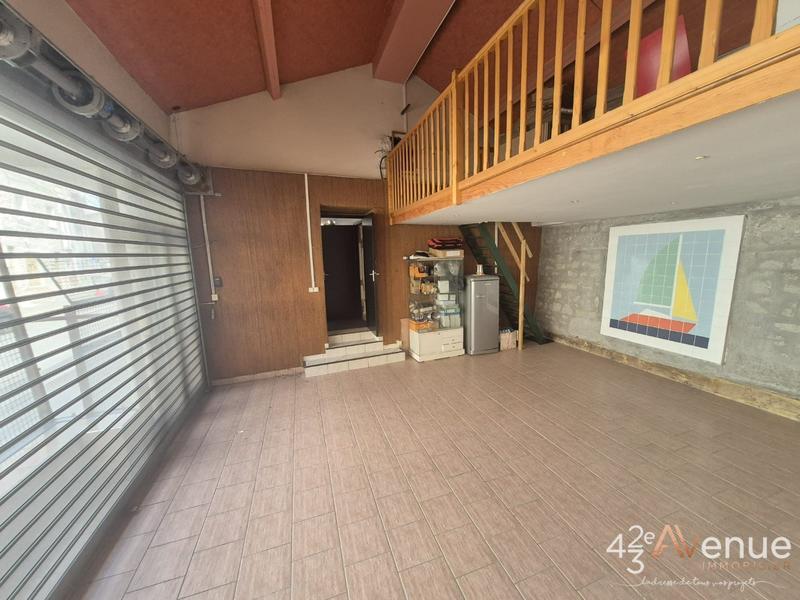 Local commercial - 200 m²