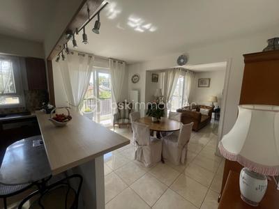 Appartement - 83 m² - 4 pièces