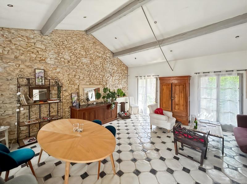 Maison - 682 m² - 20 pièces