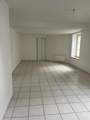 Appartement - 99 m² - 4 pièces
