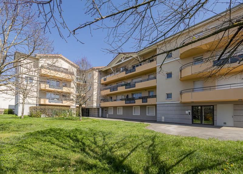 Appartement - 85 m² - 4 pièces