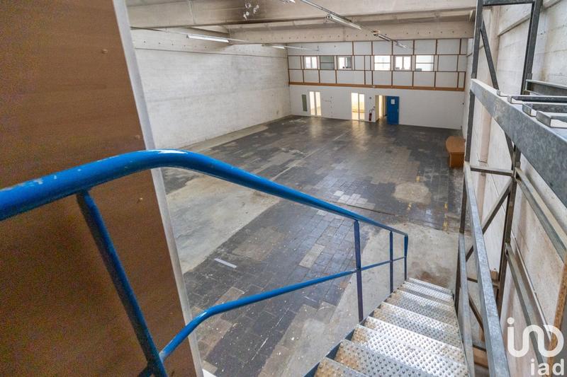 Local commercial - 1 200 m²