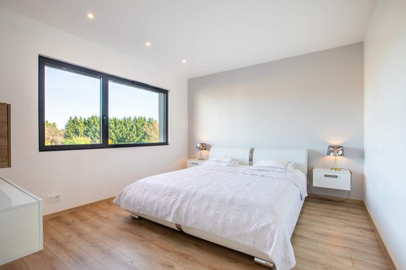 Villa - 318 m² - 9 pièces