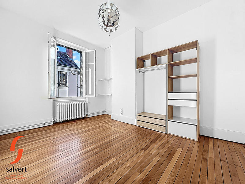 Appartement - 110 m² - 5 pièces