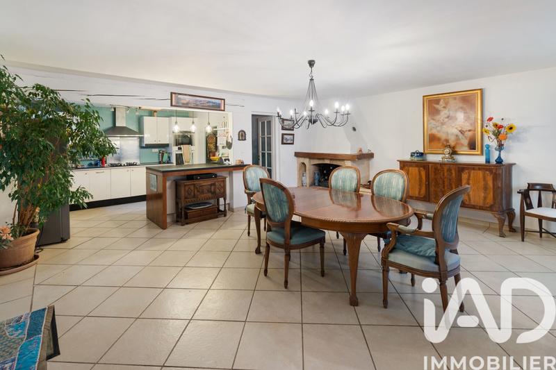 Maison - 177 m² - 7 pièces