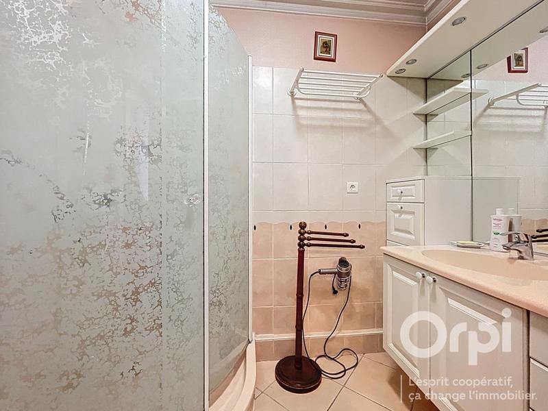 Appartement - 96 m² - 4 pièces