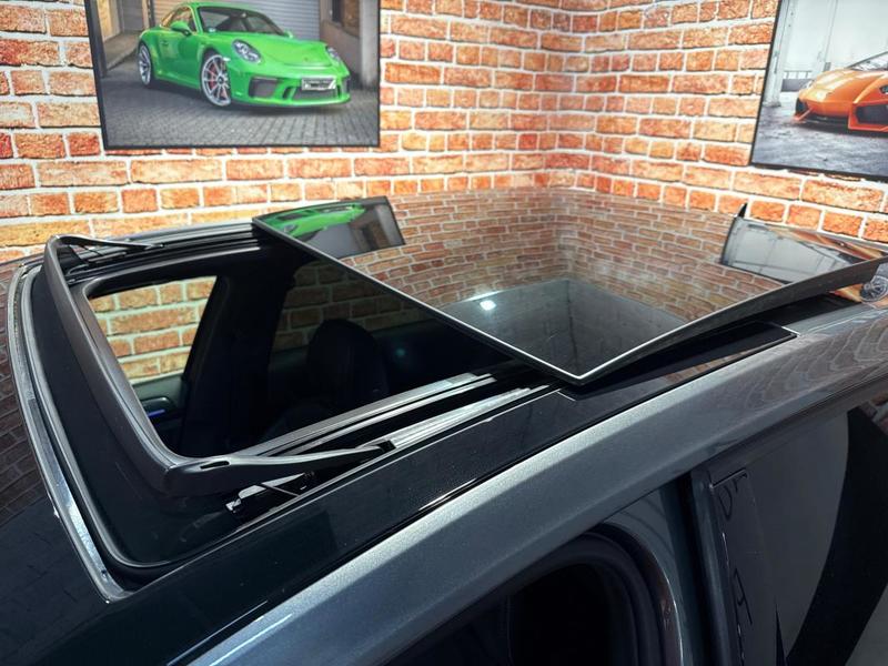 Volkswagen Golf R Tsi 300 4motion