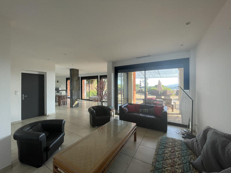 Appartement - 193 m² - 4 pièces