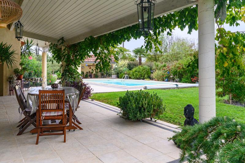 Maison - 200 m² - 6 pièces