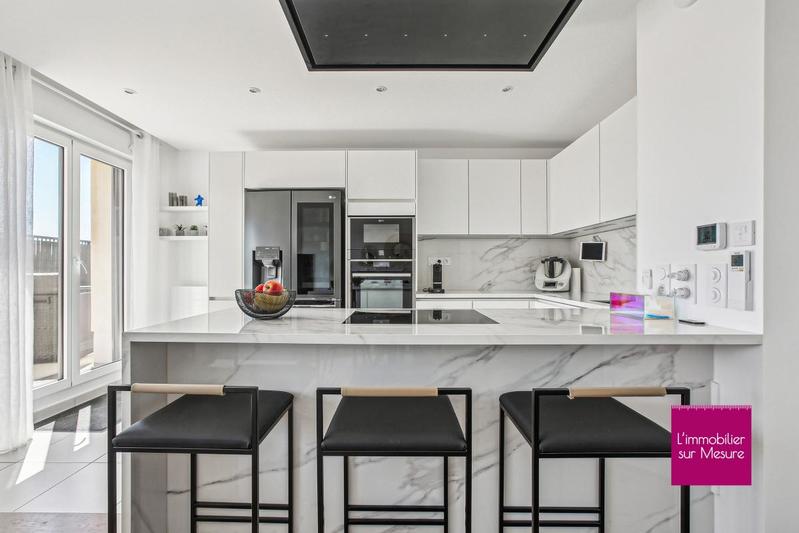 Appartement - 98 m² - 4 pièces