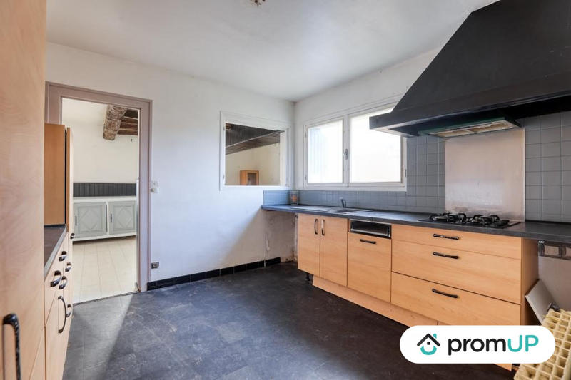 Maison - 270 m² - 7 pièces