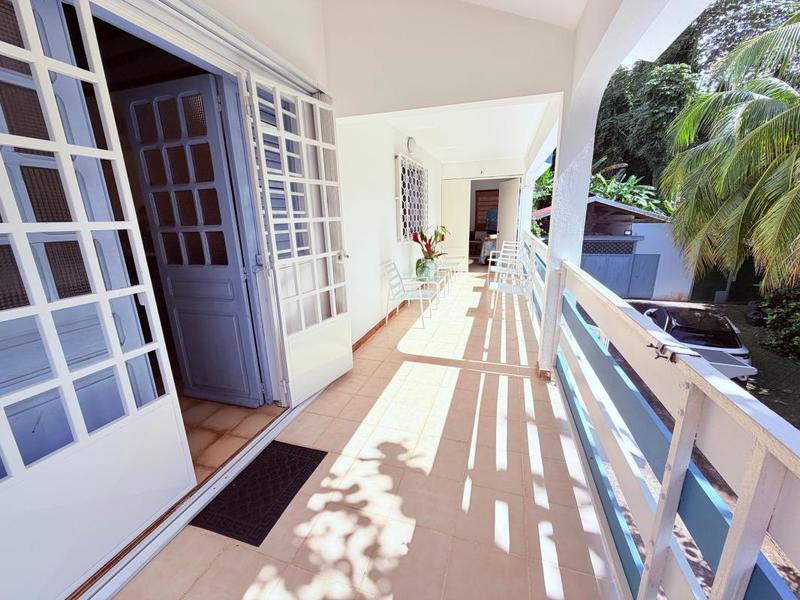 Villa - 208 m² - 6 pièces