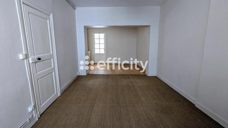 Maison - 201 m² - 7 pièces