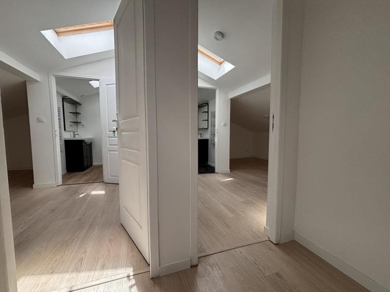 Maison - 300 m² - 15 pièces