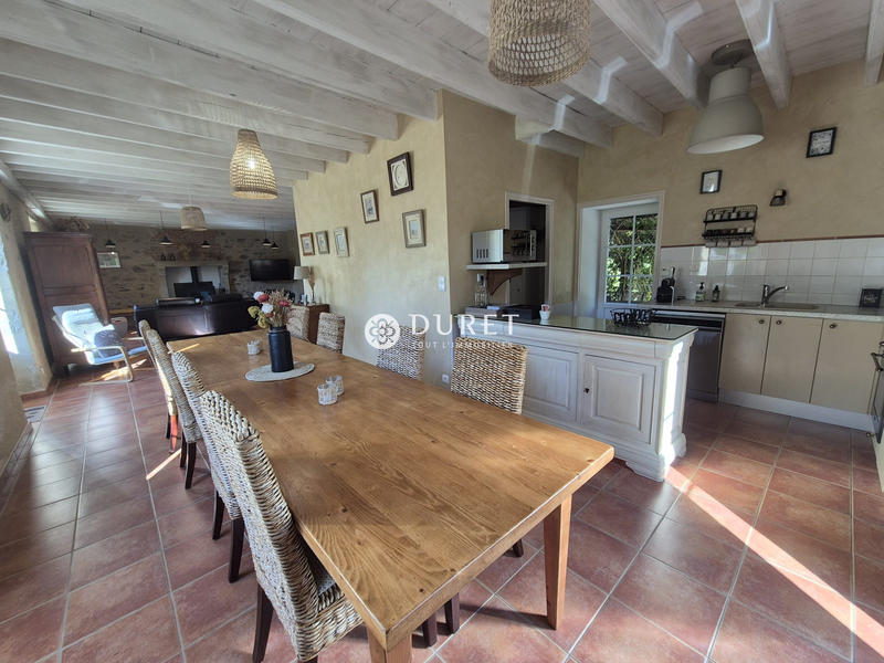 Villa - 359 m² - 11 pièces