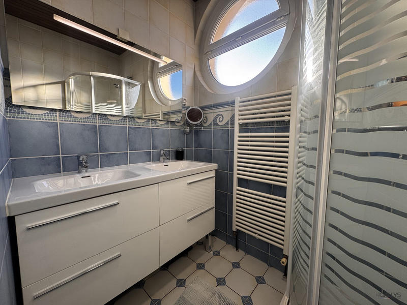 Maison - 158 m² - 7 pièces