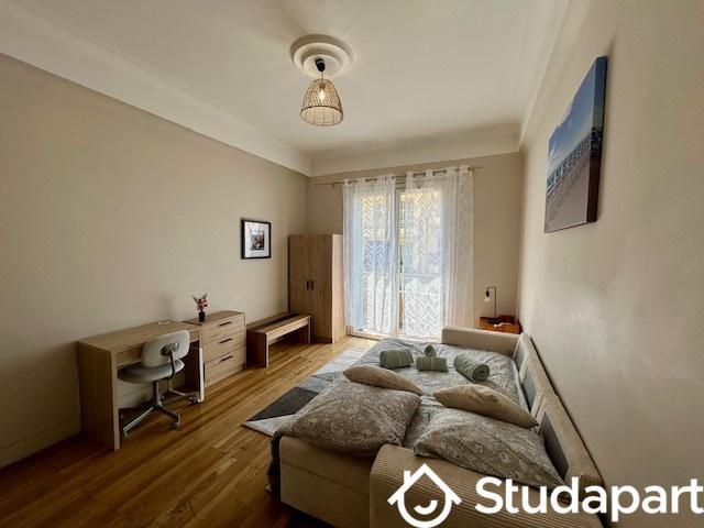 Chambre - 13 m² - 1 pièce