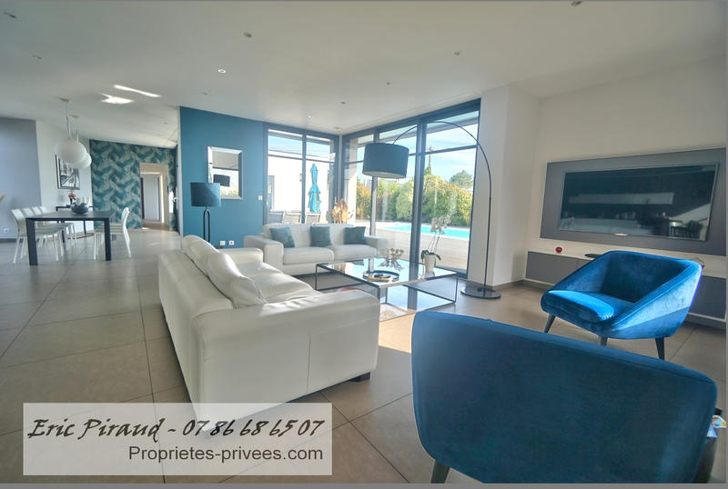 Maison - 195 m² - 4 pièces