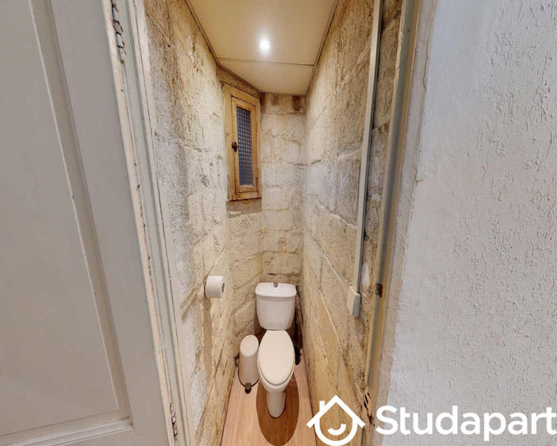 Chambre - 100 m² - 1 pièce