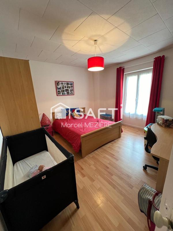 Maison - 201 m² - 7 pièces