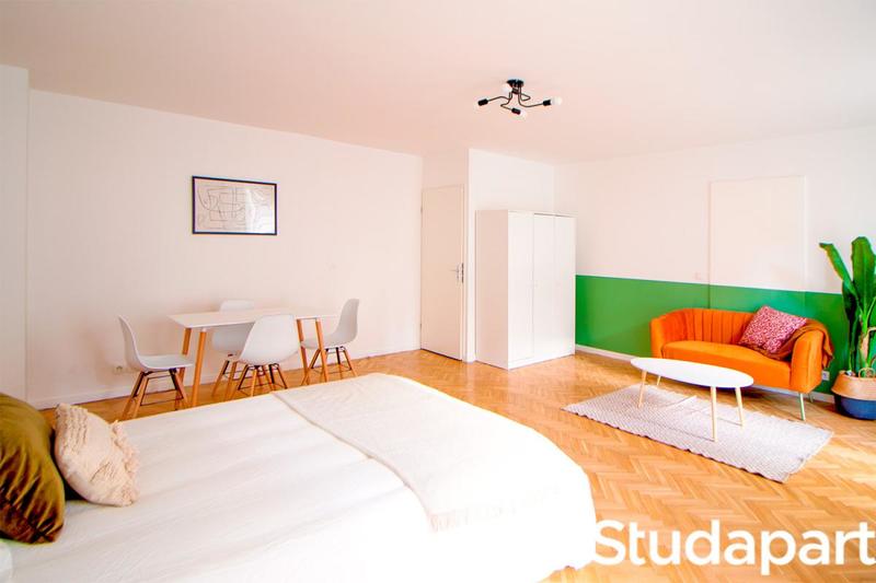 Chambre - 11 m² - 1 pièce