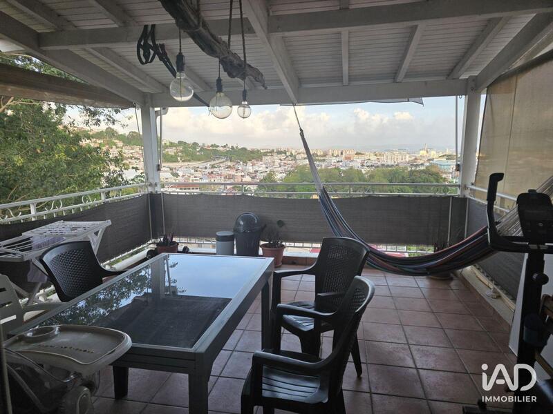 Appartement - 91 m² - 4 pièces