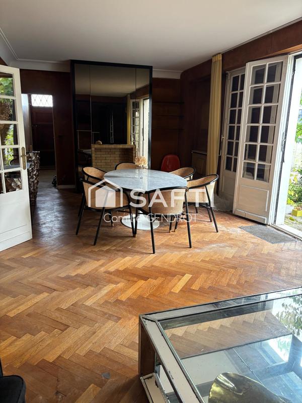 Maison - 312 m² - 7 pièces