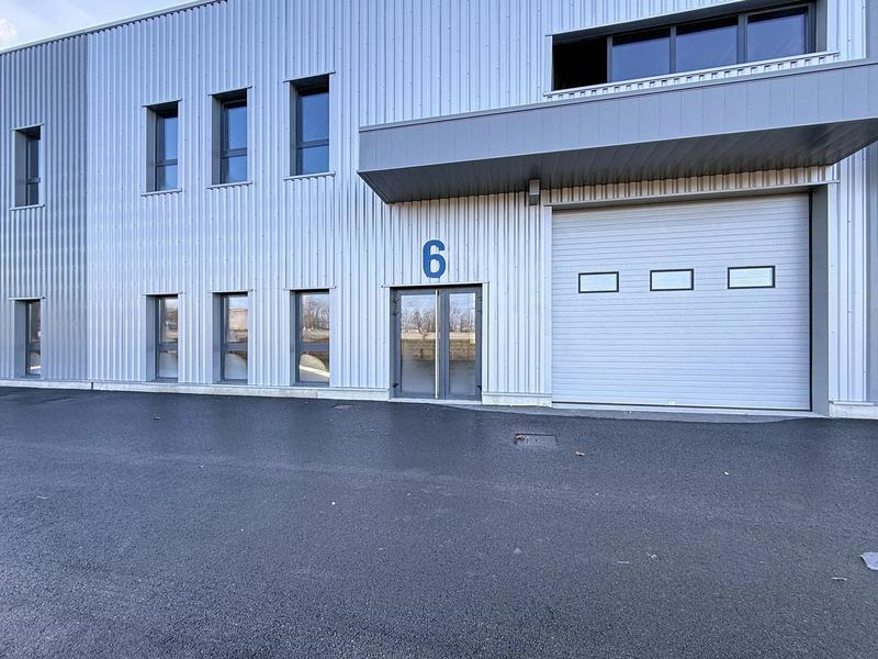 Bureau - 319 m² - 1 pièce