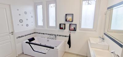 Maison - 133 m² - 7 pièces