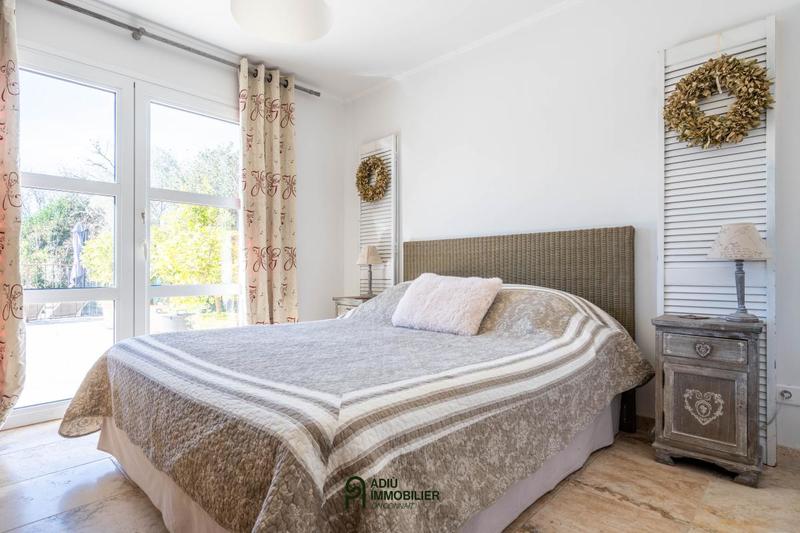 Villa - 205 m² - 6 pièces