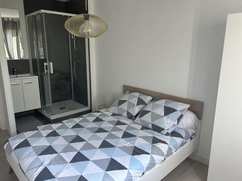 Appartement - 90 m² - 6 pièces