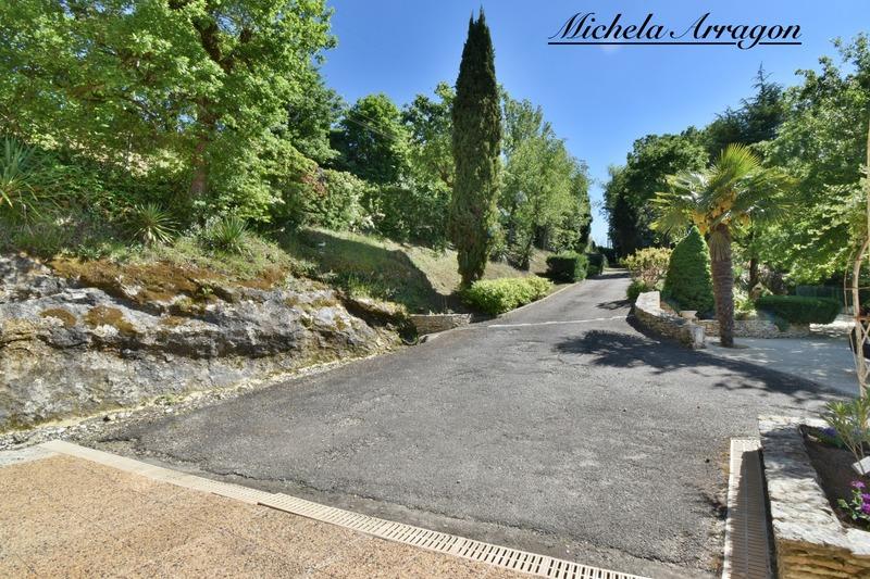 Villa - 191 m² - 6 pièces