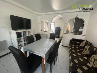 Maison - 97 m² - 5 pièces