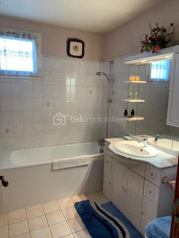 Maison - 145 m² - 8 pièces