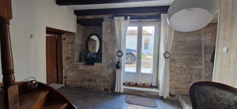 Maison - 326 m² - 13 pièces