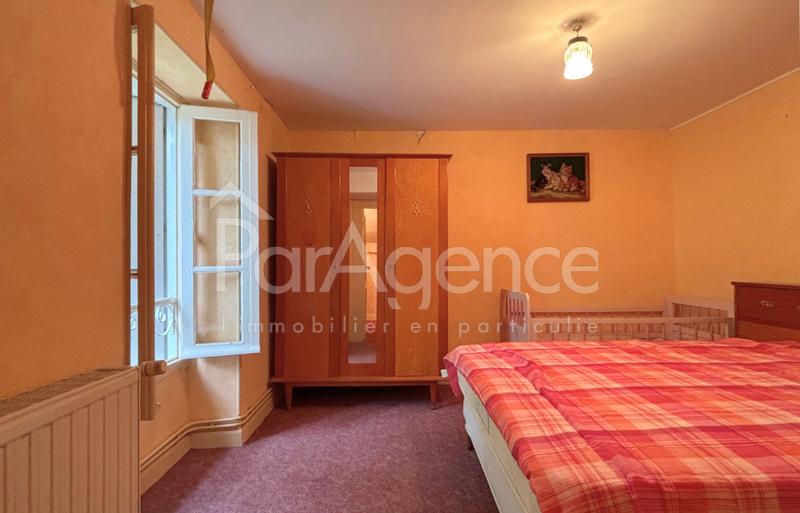 Maison - 253 m² - 14 pièces