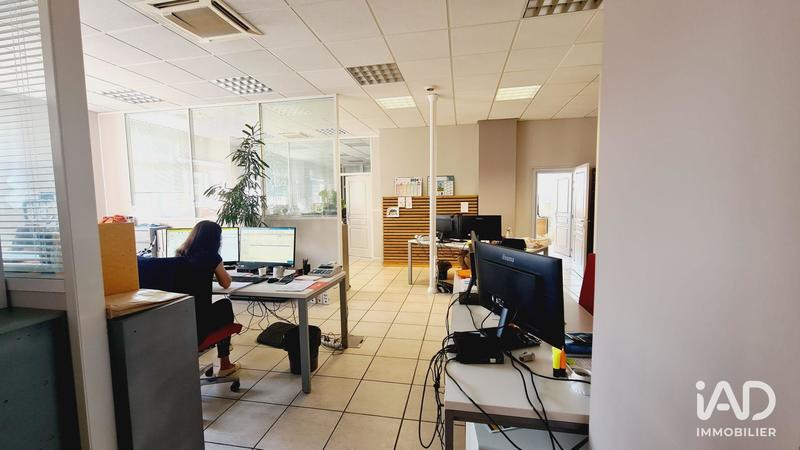 Bureau - 487 m²
