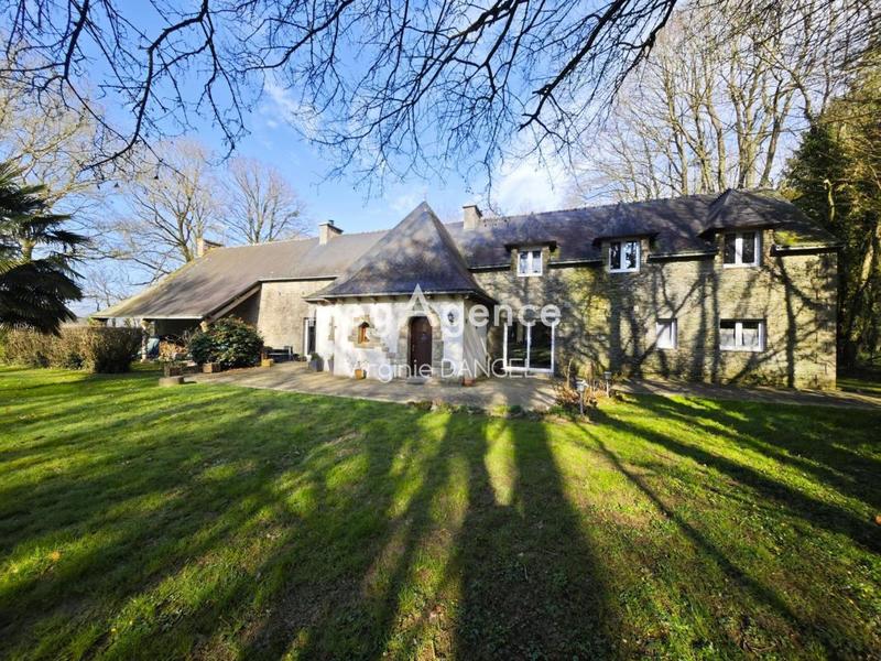 Maison - 200 m² - 6 pièces