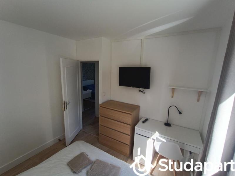 Chambre - 9 m² - 1 pièce