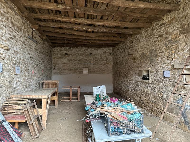 Grange - 94 m² - 2 pièces