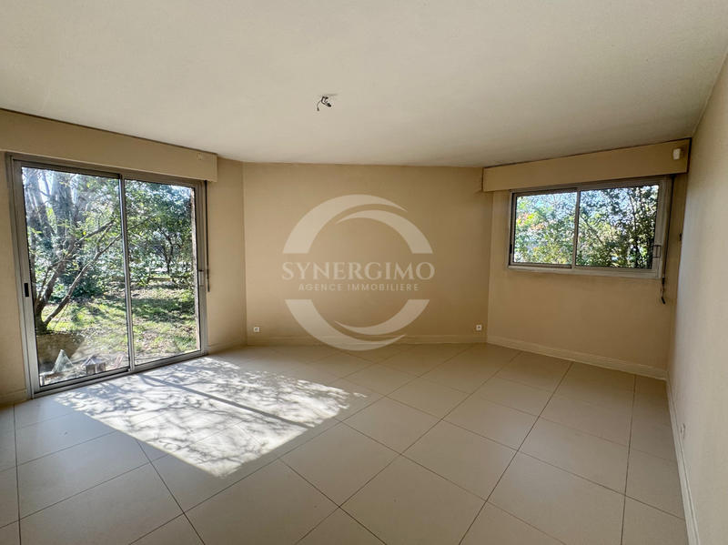 Maison - 227 m² - 7 pièces