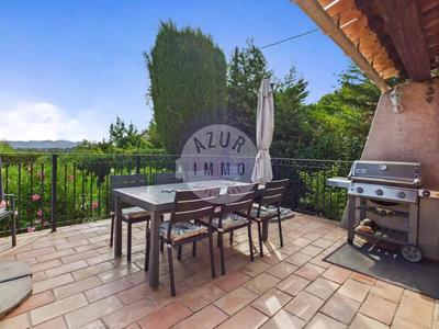 Maison - 96 m² - 5 pièces