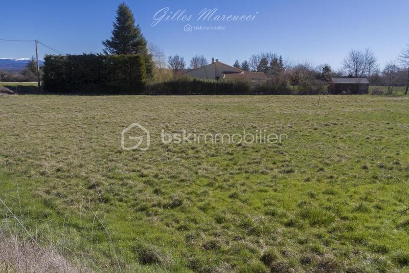 Terrain - 704 m²